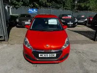 Used Peugeot 208 Active 68 HP (50 kW) 2015 Orange Hatchback