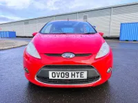 Begagnad Ford Fiesta Zetec 2009 Röd Halvkombi