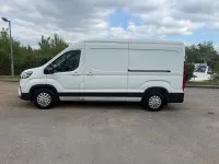 Usado Maxus V90 204 HP (150 kW) 2023 Branco Van