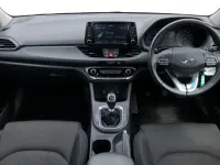 Used Hyundai i30 SE 120 HP (88 kW) 2018 White Hatchback