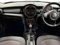 Used Mini Cooper Hatch 134 HP (98 kW) 2017 Red Hatchback