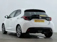 Used Toyota Yaris Hybrid 116 HP (85 kW) 2023 White Hatchback