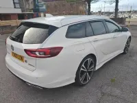 Used Vauxhall Insignia SRi 170 HP (125 kW) 2018 White Estate
