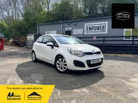 Used Kia Rio 84 HP (61 kW) 2014 White Hatchback