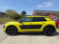 Used Citroën C4 Cactus Flair 82 HP (60 kW) 2017 Yellow Hatchback