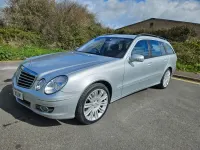 Usado Mercedes E280 2006 Plateado Familiar