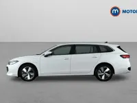Used VW Passat Life 204 HP (150 kW) 2025 White Estate