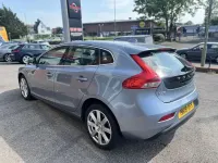 Used Volvo V40 Inscription 122 HP (89 kW) 2018 Blue Hatchback