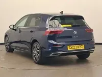 Begagnad VW Golf VIII Edition 150 HK (110 kW) 2023 Blå Halvkombi