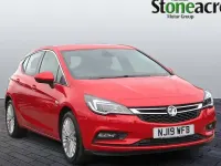 Used Vauxhall Astra Elite 150 HP (110 kW) 2019 Red Hatchback