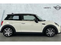 Used Mini Cooper Classic 136 HP (100 kW) 2022 White Hatchback