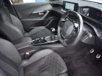 Used Peugeot 2008 Premium 129 HP (94 kW) 2021 White SUV