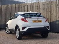 Second-hand Toyota C-HR 115 CP (84 kW) 2017 Alb SUV