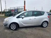 Używany Vauxhall Meriva 100 KM (73 kW) 2010 Srebrny Minivan
