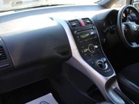 Used Toyota Auris Hybrid 2010 Silver Hatchback