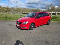 Used Mercedes B180 2014 Red MPV