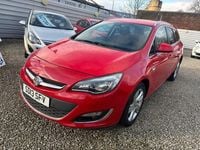 Used Vauxhall Astra SRi 165 HP (121 kW) 2013 Red Estate