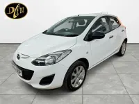 Used Mazda 2 84 HP (61 kW) 2014 White Hatchback