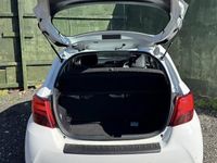 Used Toyota Yaris Hybrid 2014 White Hatchback