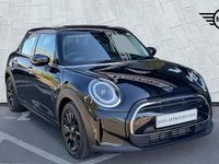 Usado Mini Cooper Classic 134 HP (98 kW) 2023 Preto Citadino