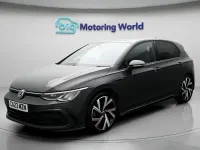 Usado VW Golf VIII R-line 150 CV (110 kW) 2023 Gris Utilitario