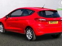 Usado Ford Fiesta Zetec 86 HP (63 kW) 2019 Vermelho Citadino