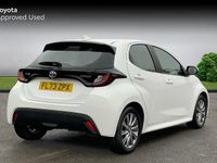 Used Toyota Yaris Hybrid 116 HP (85 kW) 2023 Pure white Hatchback