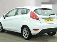 Used Ford Fiesta Zetec 2011 White Hatchback
