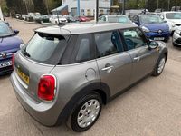 Begagnad Mini ONE Hatch 102 HK (75 kW) 2016 Silver Halvkombi