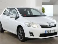 Used Toyota Auris Hybrid 2012 White Hatchback