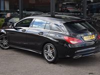 Begagnad Mercedes CLA200 AMG line 2019 Svart Kombi