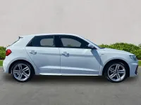 Usado Audi A1 Sportback S-Line 150 HP (110 kW) 2023 Branco Citadino