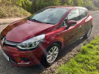 Used Renault Clio Dynamique 75 HP (55 kW) 2017 Red Hatchback