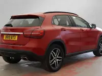 Used Mercedes GLA180 Urban 122 HP (89 kW) 2019 Red SUV