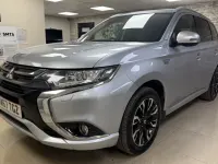 Used Mitsubishi Outlander P-HEV 2017 Silver SUV