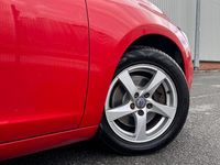 Used Volvo V60 Business Edition 181 HP (133 kW) 2015 Red Estate