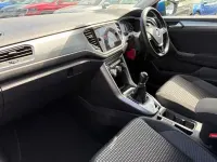 Usado VW T-Roc Active 110 HP (80 kW) 2021 Azul SUV