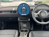 Begagnad Mini Cooper Hatch 113 kW (154 HK) 2025 Vit Halvkombi