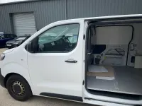 Usado Vauxhall Vivaro Edition 120 HP (88 kW) 2020 Branco Monovolume