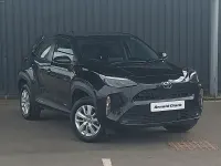 Used Toyota Yaris Hybrid 116 HP (85 kW) 2024 Black Estate