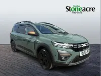 Used Dacia Jogger Extreme 141 HP (103 kW) 2025 Green MPV