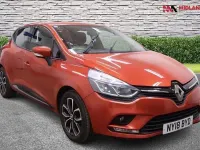 Usado Renault Clio IV Play 90 HP (66 kW) 2018 Vermelho Citadino