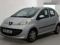 Used Peugeot 107 68 HP (50 kW) 2008 Silver Hatchback