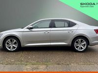 Used Skoda Superb 140 HP (102 kW) 2018 Brilliant silver metallic Hatchback