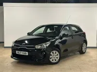 Usado Kia Rio 76 HP (55 kW) 2017 Preto Citadino
