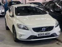 Usado Volvo V40 R-Design 122 CV (89 kW) 2015 Blanco Utilitario