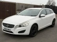 Używany Volvo V60 SE 115 KM (84 kW) 2012 Biały Kombi