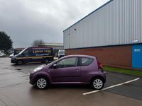 Begagnad Peugeot 107 Active 68 HK (50 kW) 2012 Lila Halvkombi