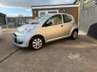 Begagnad Citroën C1 68 HK (50 kW) 2011 Grå Halvkombi