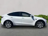 Używany Tesla Model Y RWD 254 kW (346 KM) 2024 Biały SUV